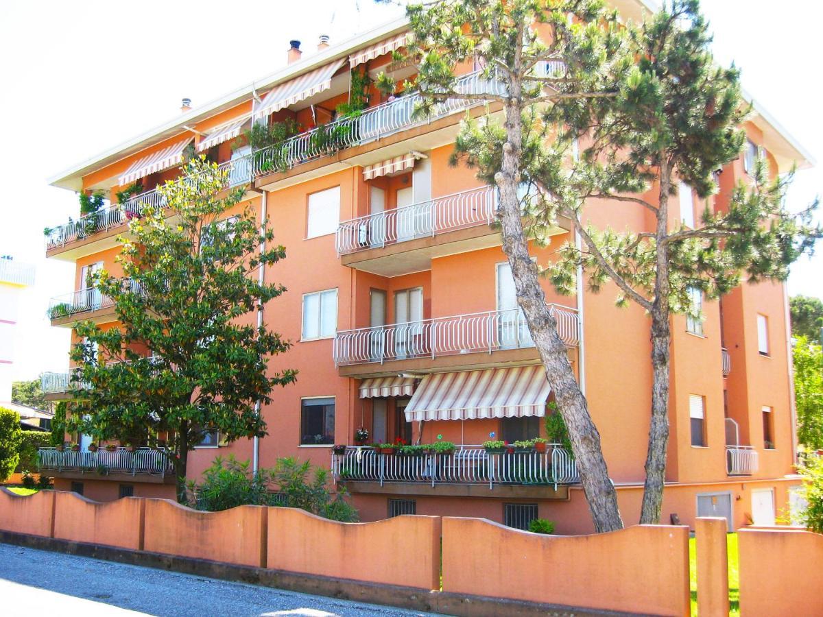 Residence Beatrice - Agenzia Cocal Каорле Экстерьер фото